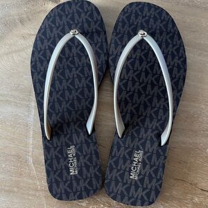 Michael Kors JINX Brown and Gold Logo Flip Flops. NWT